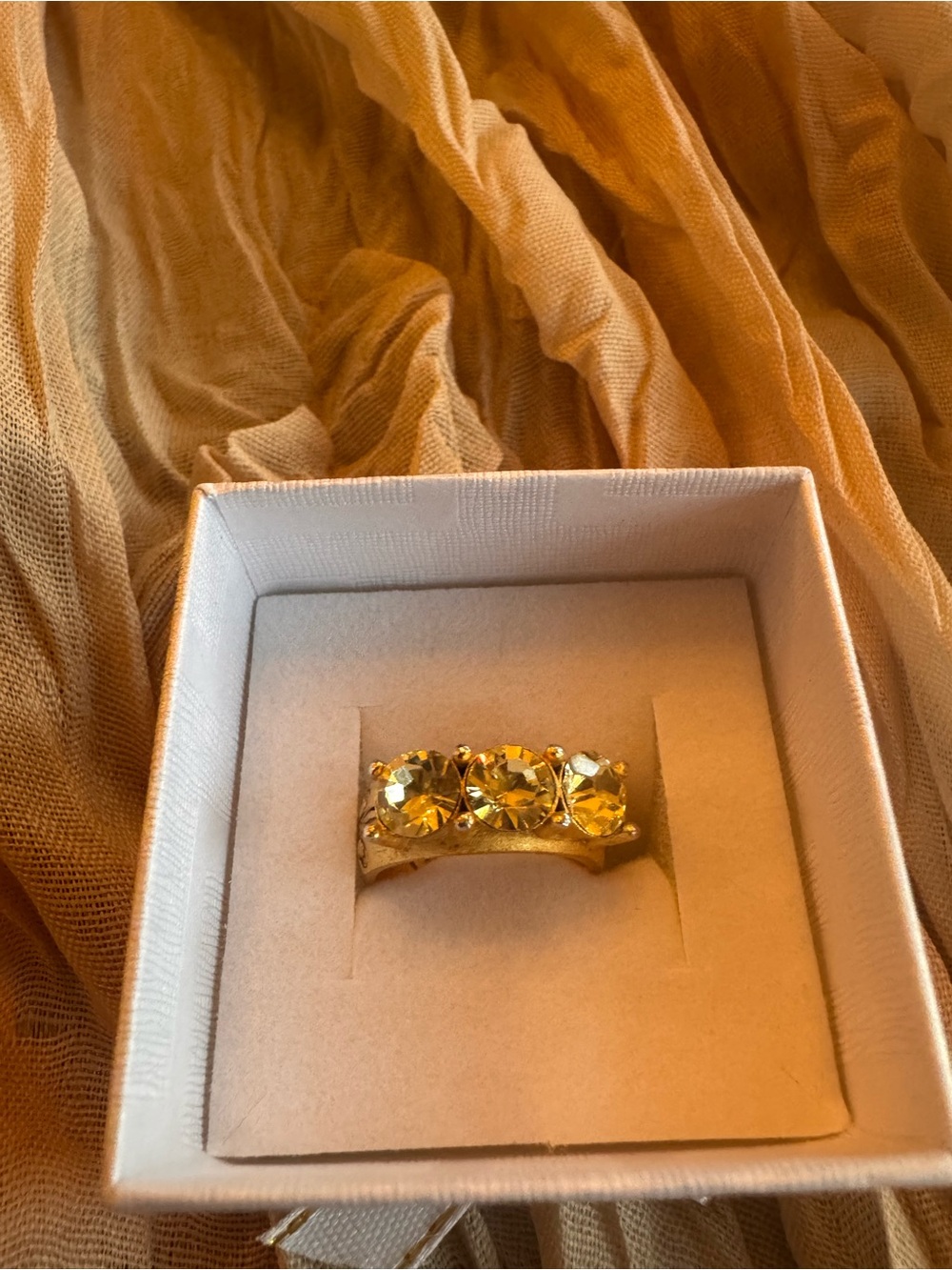 French Kande yellow crystal trio gold Ring
